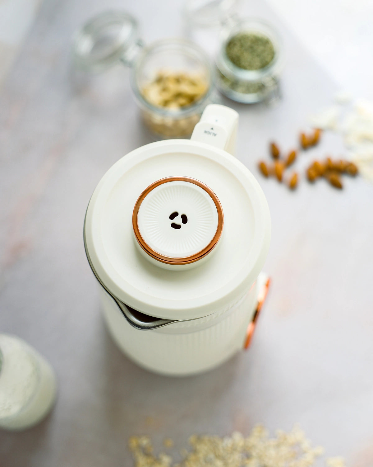 Oat milk maker from above